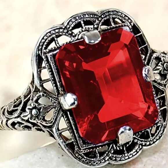 Ruby Red ring size 9 rectangular shape - Picture 6 of 8
